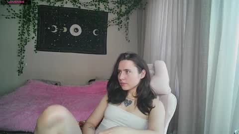 Snapshot of aurora_worker chatting on 10.20.25 Aurora online show from 10.20.25