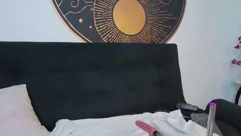 Aurora online show from 03.08.25