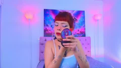 Snapshot of auroradiaz_ chatting on 01.28.25 Aurora Diaz online show from 01.28.25