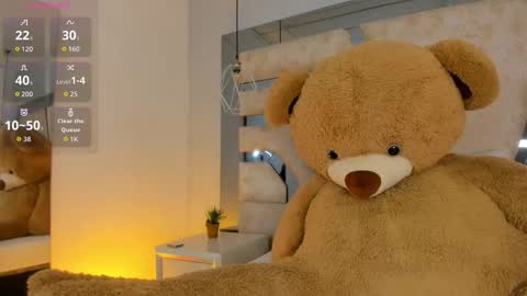 Aurora  online show from 12.14.25