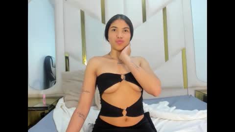 aurorahoney32 online show from 05.05.26