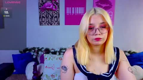 Aurora online show from 12.22.25