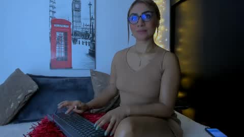 Aurora Ponce online show from 02.22.25