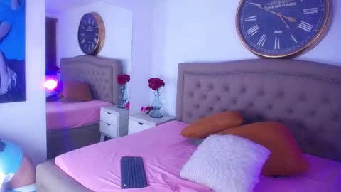 Aurora Ricci online show from 10.21.25