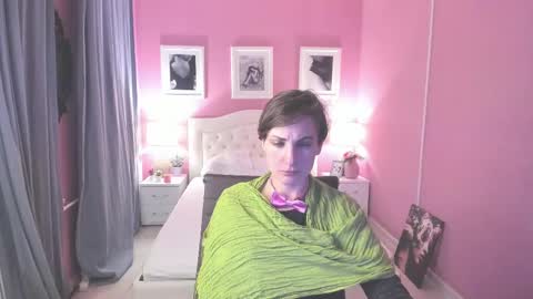 Aurora online show from 03.12.25