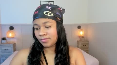 Snapshot of aurorasky7 chatting on 10.16.25 aurorasky7 online show from 10.16.25