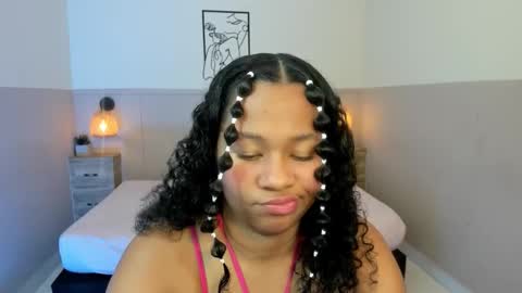 Snapshot of aurorasky7 chatting on 10.18.25 aurorasky7 online show from 10.18.25