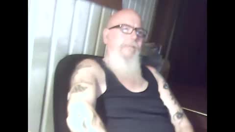 Snapshot of aussie44 chatting on 03.03.26 aussie4inch online show from 03.03.26