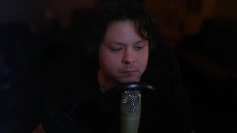 Snapshot of aussiechris2002 chatting on 11.02.25 aussiechris2002 online show from 11.02.25