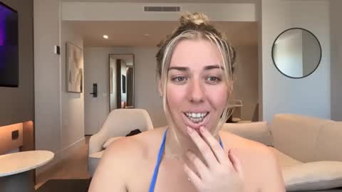 aussielulu online show from 04.15.26