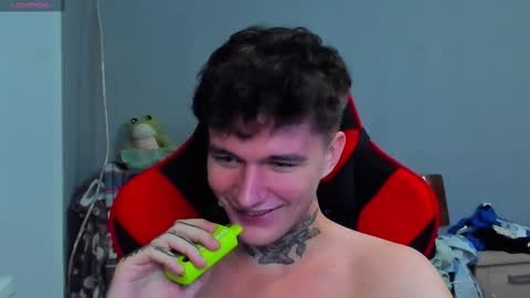 Snapshot of austen_milker chatting on 12.12.24 Austen online show from 12.12.24