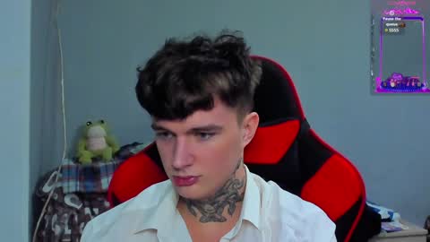 Snapshot of austen_milker chatting on 12.19.24 Austen online show from 12.19.24