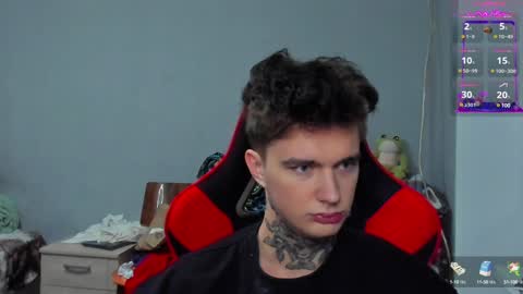 Snapshot of austen_milker chatting on 12.25.24 Austen online show from 12.25.24