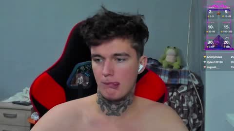 Snapshot of austen_milker chatting on 12.25.24 Austen online show from 12.25.24