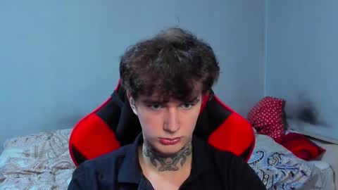 Snapshot of austen_milker chatting on 02.12.25 Austen online show from 02.12.25