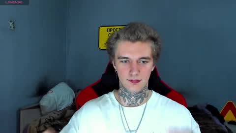 Snapshot of austen_milker chatting on 09.15.25 Austen online show from 09.15.25