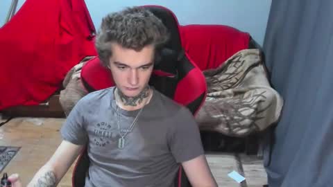 Snapshot of austen_milker chatting on 10.21.25 Austen online show from 10.21.25