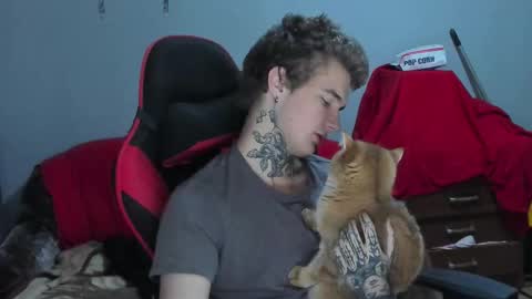 Snapshot of austen_milker chatting on 10.24.25 Austen online show from 10.24.25