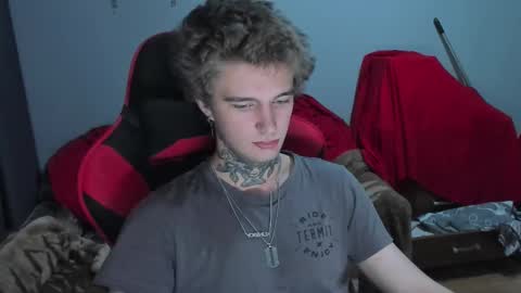 Snapshot of austen_milker chatting on 10.30.25 Austen online show from 10.30.25