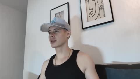 Snapshot of austiin_ross1 chatting on 10.17.25 austiin online show from 10.17.25