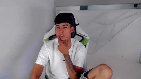 AUSTIN online show from 10.05.25