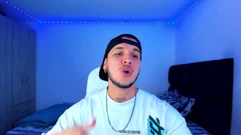 Snapshot of austin_curry chatting on 12.16.24 A online show from 12.16.24