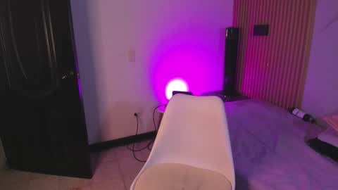 Snapshot of austin_rouse chatting on 02.13.26 austin_rouse online show from 02.13.26