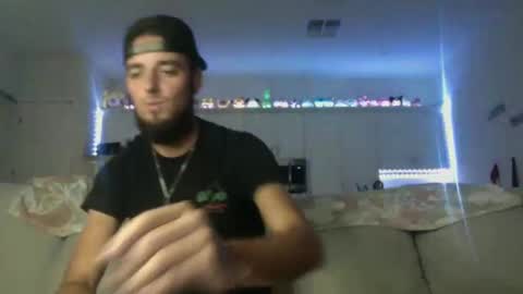 Snapshot of austincutieyes chatting on 09.20.25 AudiEna online show from 09.20.25