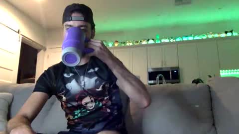 Snapshot of austincutieyes chatting on 11.20.25 AudiEna online show from 11.20.25