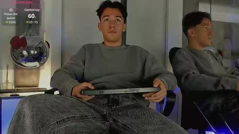 Snapshot of austinreeds chatting on 03.19.26 austinreeds online show from 03.19.26