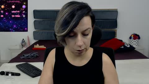 Snapshot of autumnopal chatting on 12.19.24 AutumnOpal online show from 12.19.24