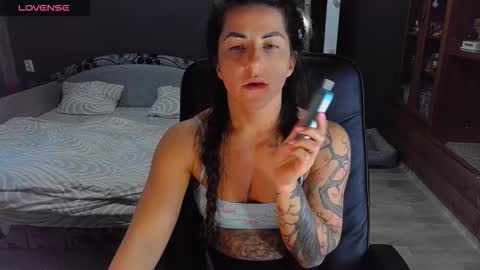 Ava online show from 10.04.25