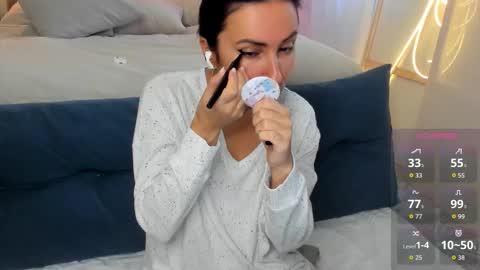 Ava online show from 09.30.25