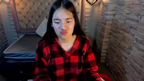 Snapshot of ava_broown chatting on 12.03.24              online show from 12.03.24