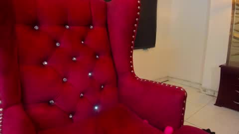 Snapshot of ava_broown chatting on 12.14.24              online show from 12.14.24