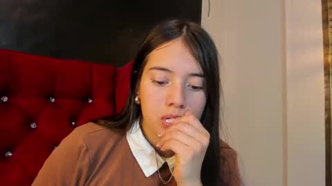 Snapshot of ava_broown chatting on 12.14.24              online show from 12.14.24