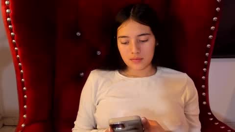 Snapshot of ava_broown chatting on 12.18.24              online show from 12.18.24