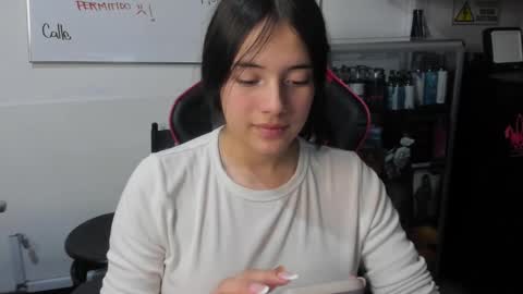 Snapshot of ava_broown chatting on 12.23.24              online show from 12.23.24