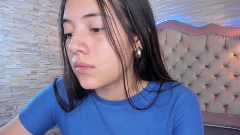 Snapshot of ava_broown chatting on 01.09.25              online show from 01.09.25