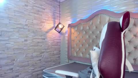 Snapshot of ava_broown chatting on 01.09.25              online show from 01.09.25