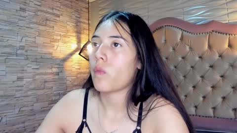 Snapshot of ava_broown chatting on 01.26.25              online show from 01.26.25