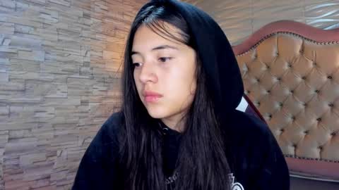 Snapshot of ava_broown chatting on 01.27.25              online show from 01.27.25