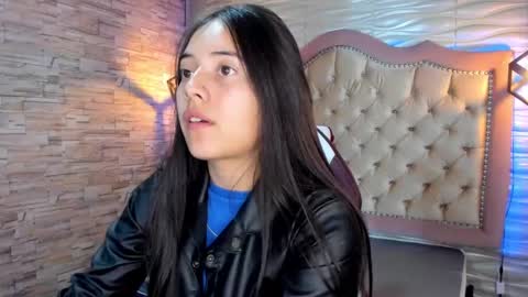 Snapshot of ava_broown chatting on 02.06.25              online show from 02.06.25