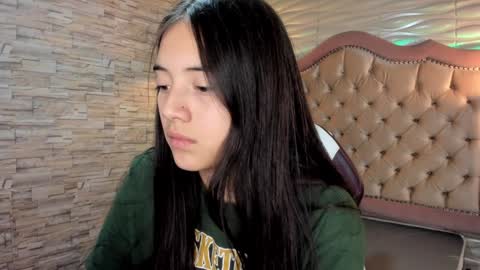 Snapshot of ava_broown chatting on 02.07.25              online show from 02.07.25