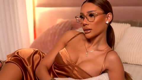 Ava online show from 01.12.26