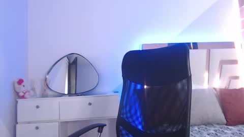 ava jhons online show from 09.28.25