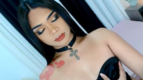 Ava online show from 12.04.25