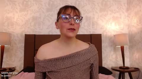 Ava  online show from 10.06.25