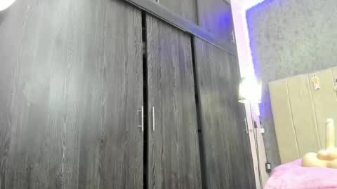 AVA online show from 12.22.25