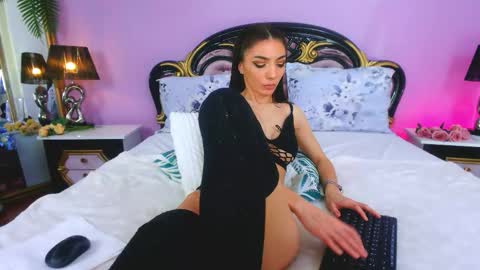 avaaaddamss online show from 11.19.25